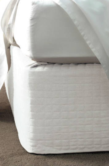 Savona White Quilted Bedwrap